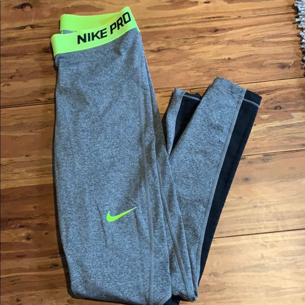 Nike Therma Leggings *like new* size small
